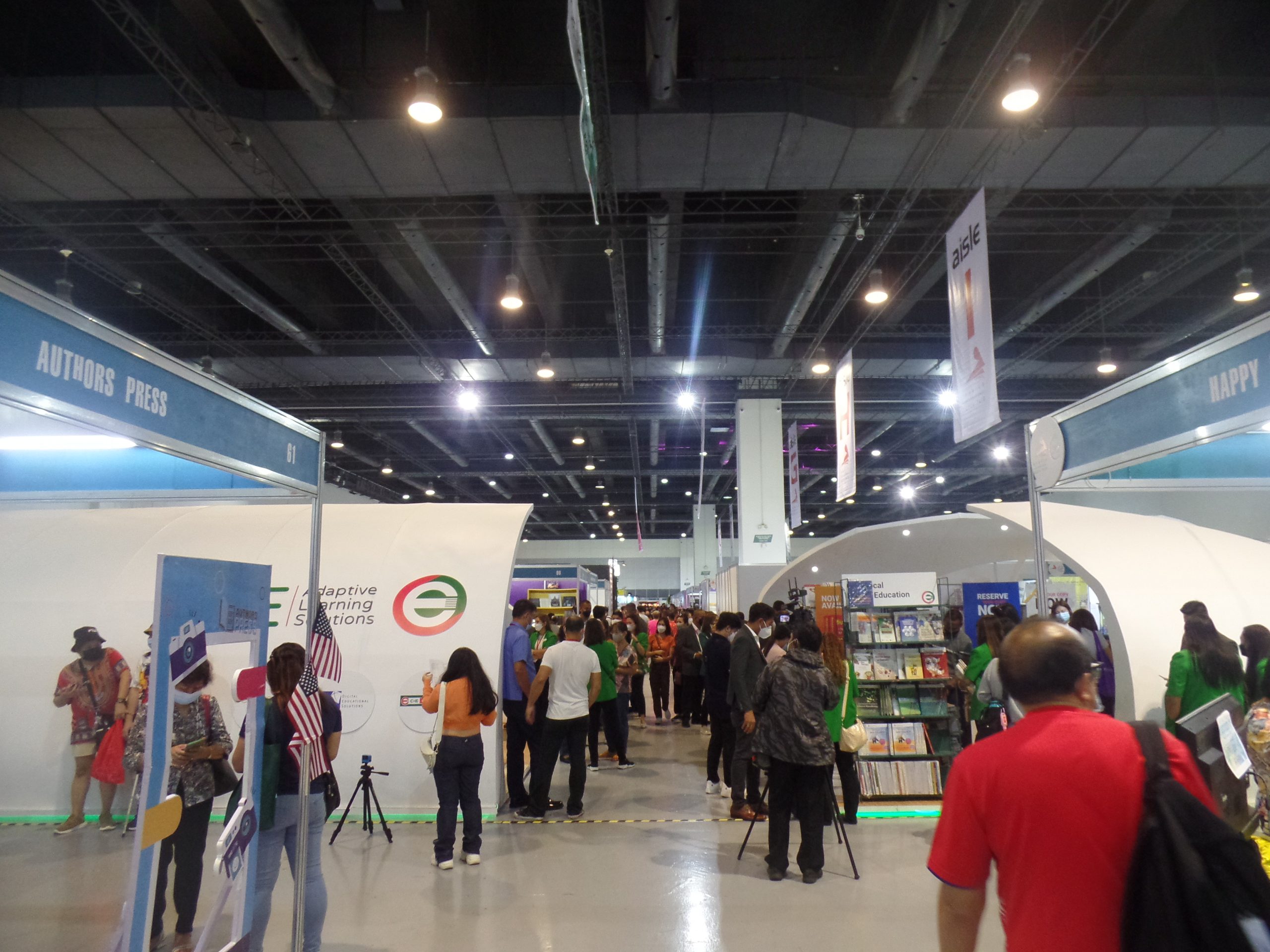 The Manila International Book Fair (MIBF) is back! – The University ...